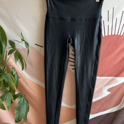 SPANX Faux Leather Leggings Women's Black Shiny Coated Shaping Pants L Petite